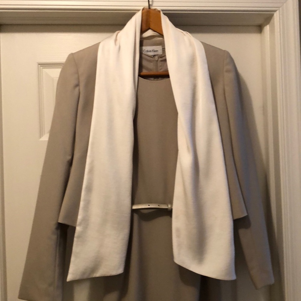 Gorgeous Calvin Klein 3-pc suit